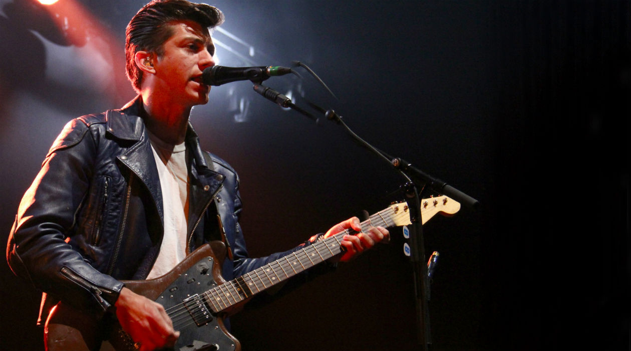 Arctic Monkeys – Do I Wanna Know?
